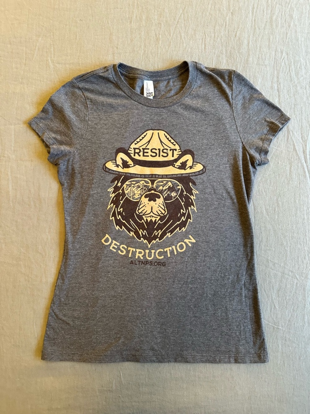 Alt National Parks Bear Resist Destruction Tee Women’s Small